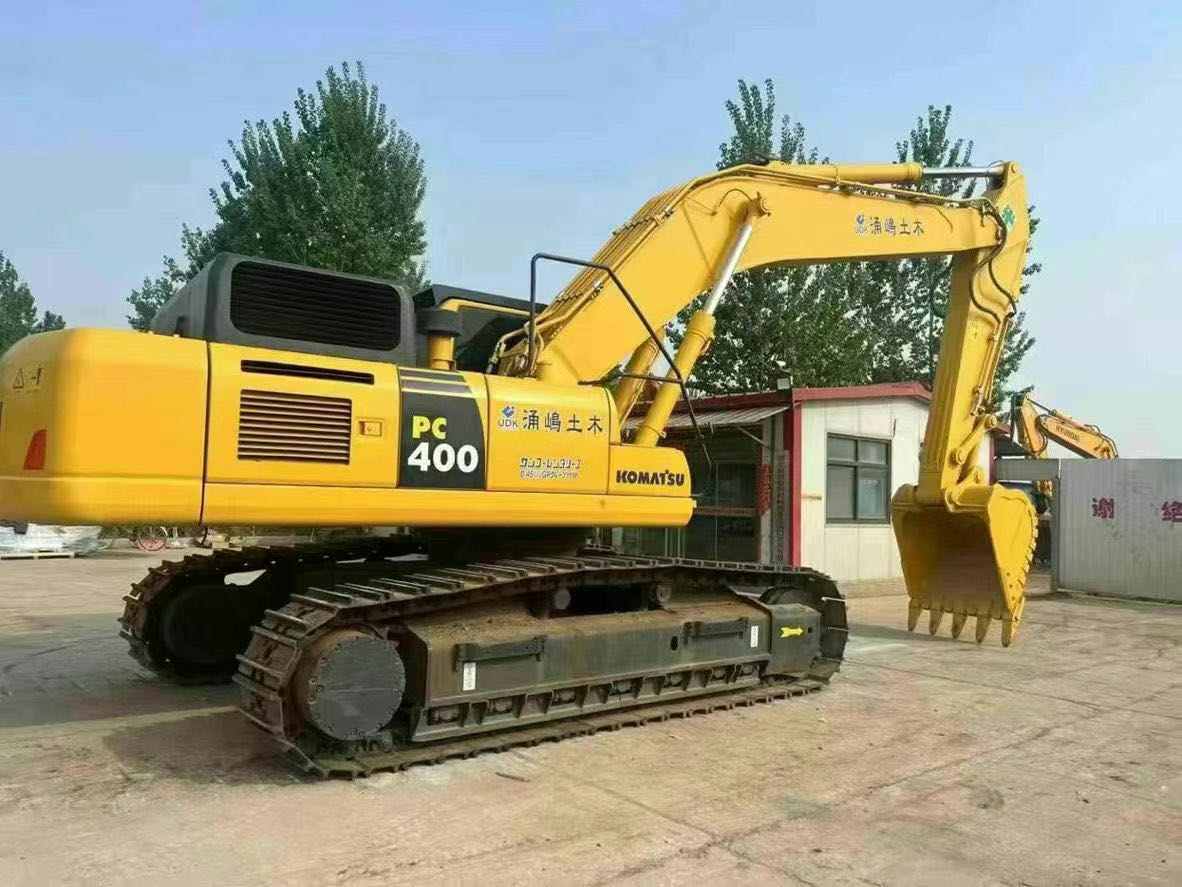 Komatsu PC400-8 Excavator